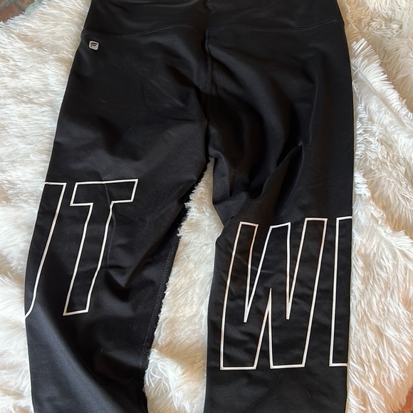 Fabletics crops - Picture 2 of 4